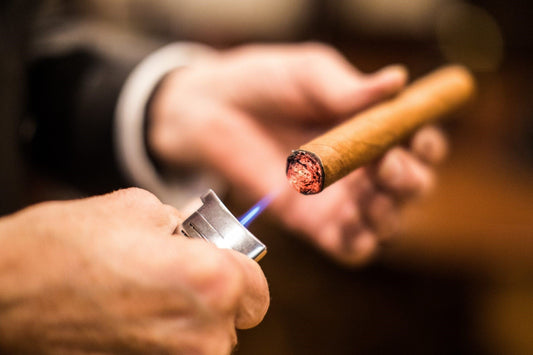 Att tända en cigarr - En guide till en lyckad start - Swecigars
