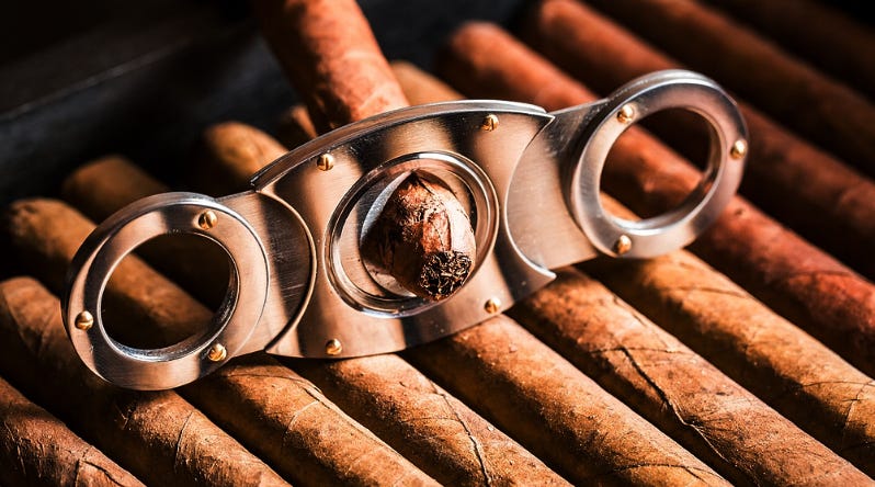 En guide för hur man snoppar en cigarr. - Swecigars