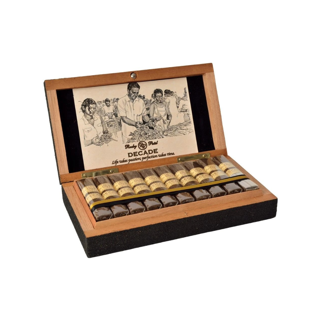 Rocky Patel Decade Short Robusto